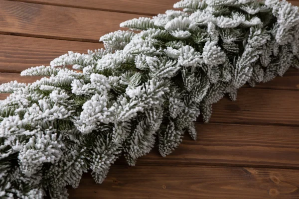 Nobiles Fir Snow Covered PE Garland - Image 7